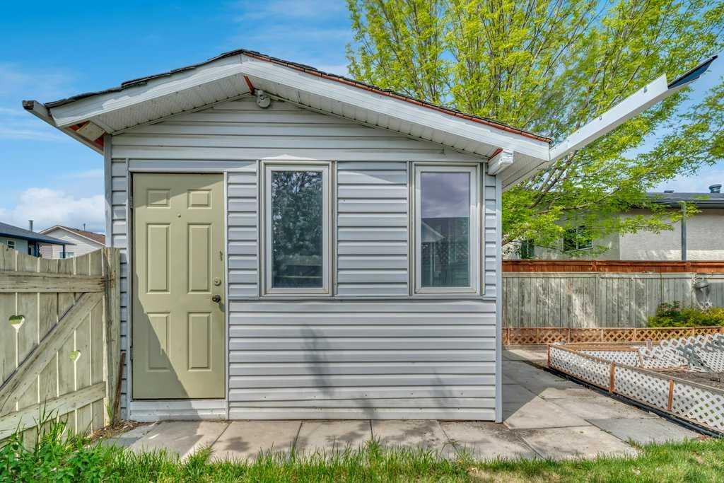 312 Strathaven Drive