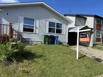 123 Castleglen Road NE