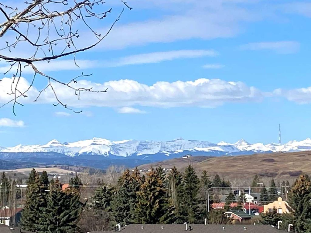 Photo of 341 1 Avenue SE, Diamond Valley, AB T0L 0H0 (MLS # A2296785)