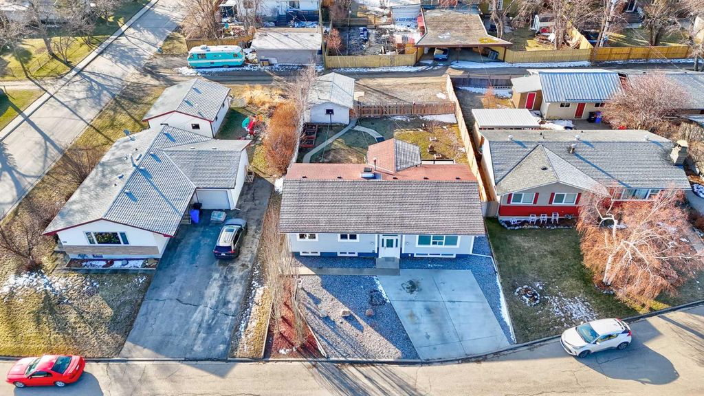 Photo of 2403 23 Street, Nanton, AB T0L 1R0 (MLS # A2300200)