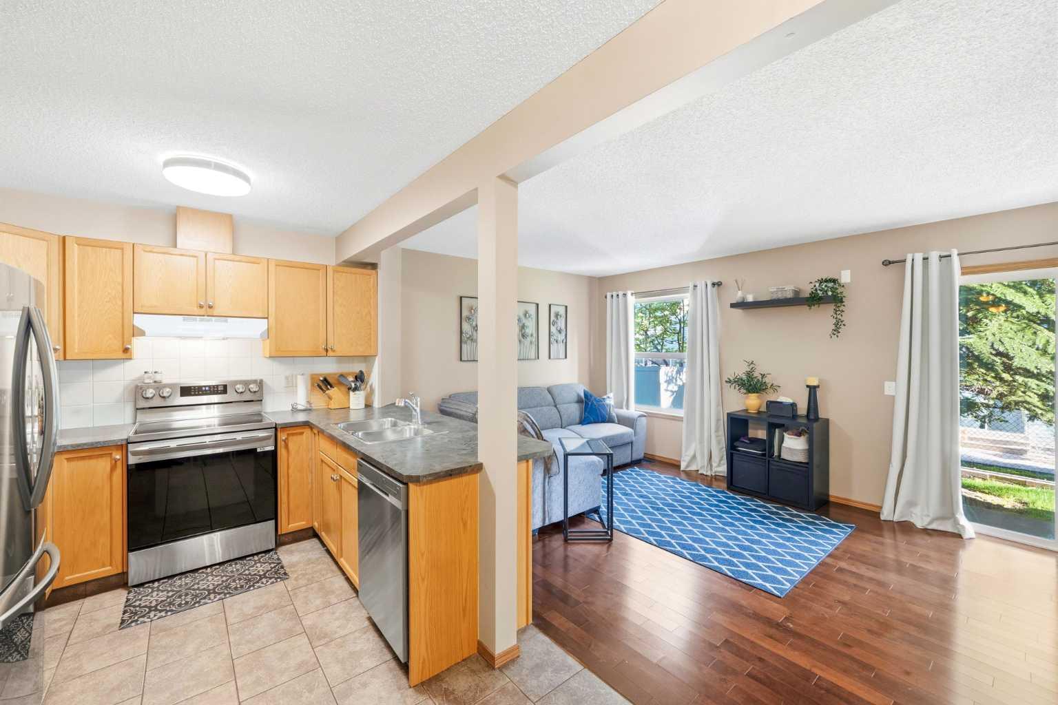 96 Eversyde Court SW