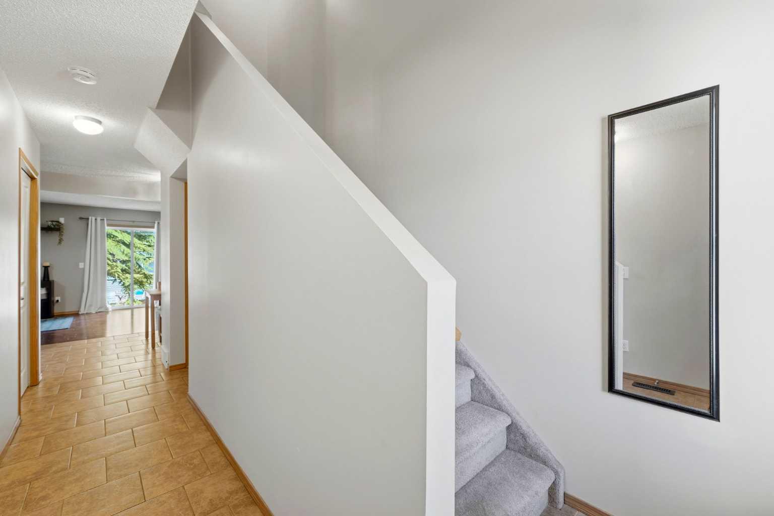 96 Eversyde Court SW