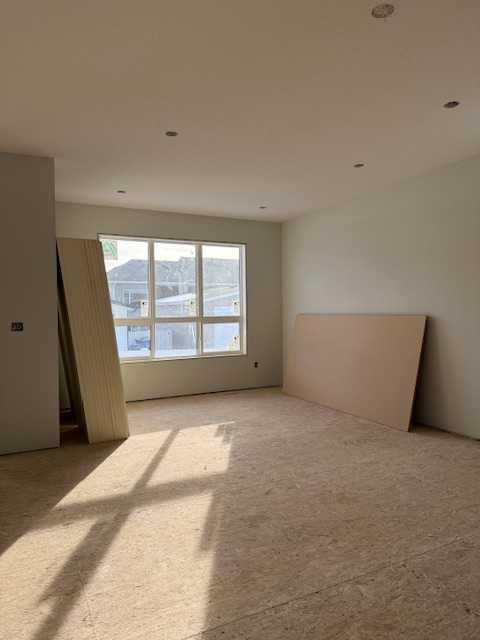 39 Ellington Crescent