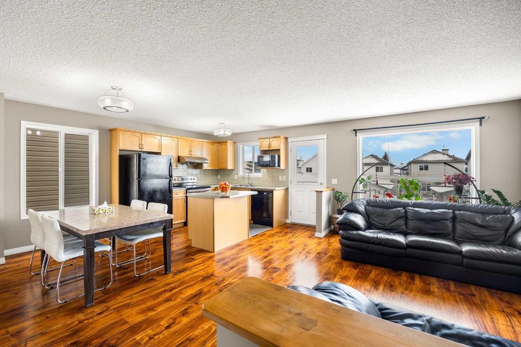 Photo of 116 Covepark Rise NE, Calgary, AB T3K 6G2 (MLS # A2292209)
