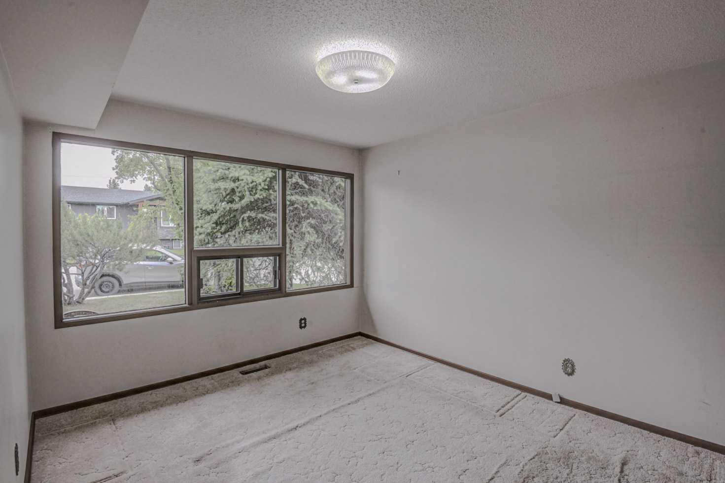 1135 Southglen Drive SW