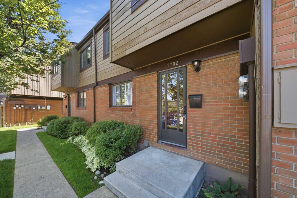 Photo of 9803 24 Street SW #1702, Calgary, AB T2V 1S5 (MLS # A2346872)