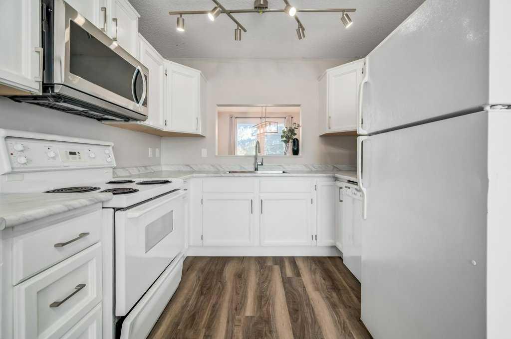 2210 Oakmoor Drive SW 24