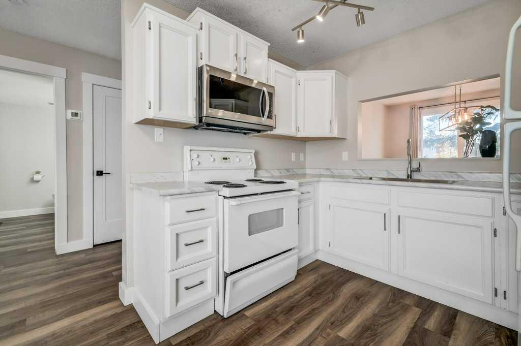 2210 Oakmoor Drive SW 24