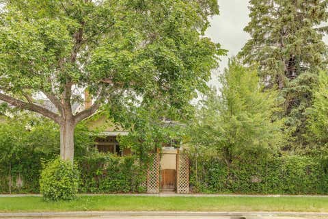 Photo of 506 38 Avenue SW, Calgary, AB T2S 0W1 (MLS # A2323877)