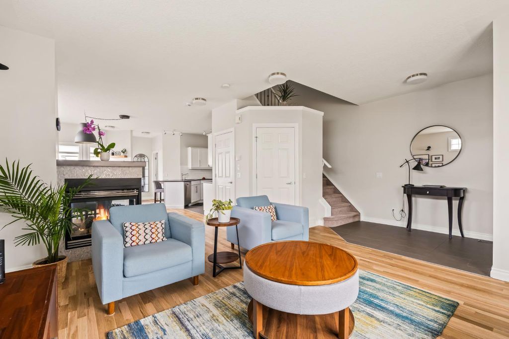 Photo of 3332 43 Street SW, Calgary, AB T3E 3P2 (MLS # A2303760)