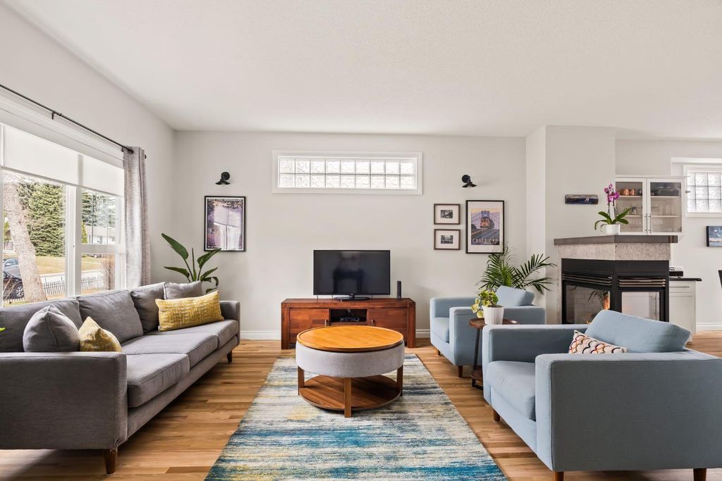 Photo of 3332 43 Street SW, Calgary, AB T3E 3P2 (MLS # A2303760)