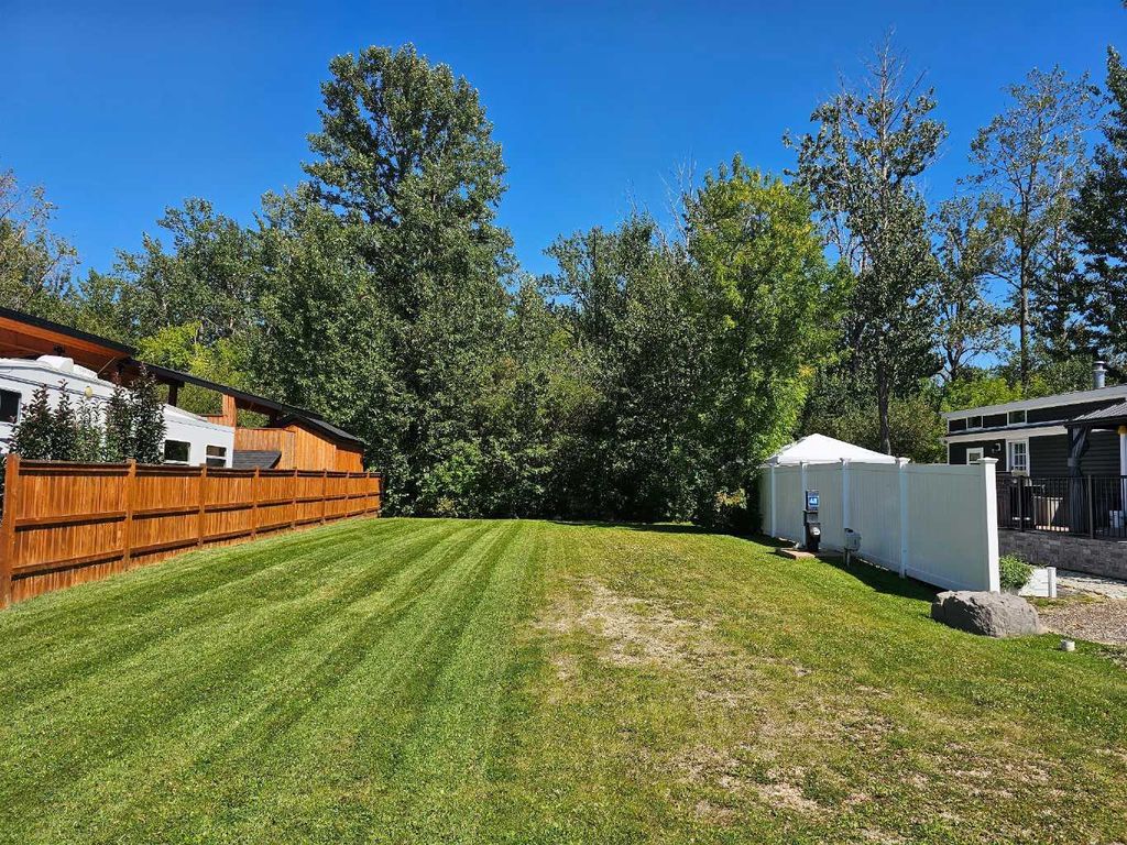 Photo of 41310 Range Road 282 #48, Rural Lacombe County, AB T4L 2N3 (MLS # A2289563)