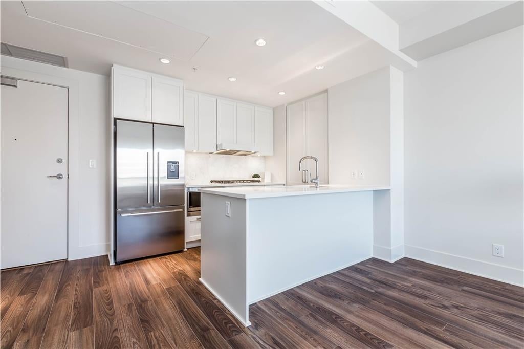 46 9 Street NE 707