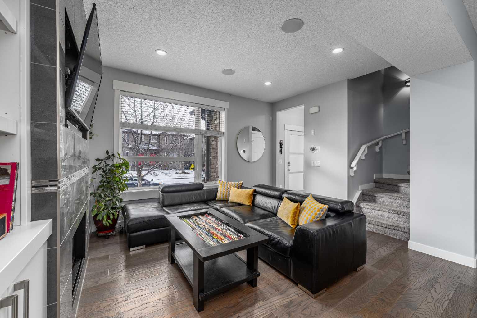 2432 24A Street SW 1