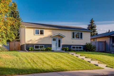 Photo of 12164 Lake Michigan Road SE, Calgary, AB T2J 3G3 (MLS # A2347140)