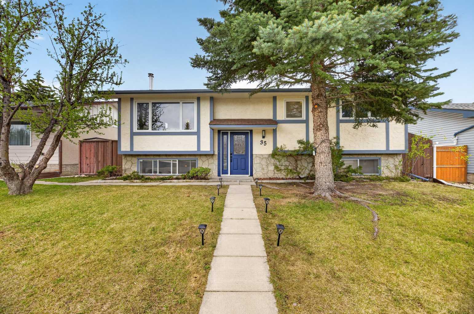 35 Queen Isabella Close SE