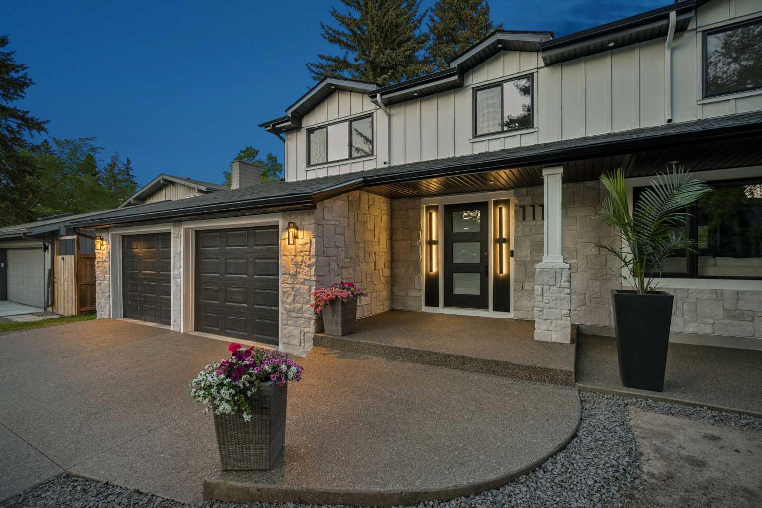 111 Canata Close SW
