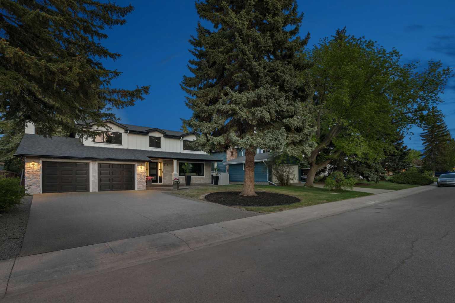 111 Canata Close SW