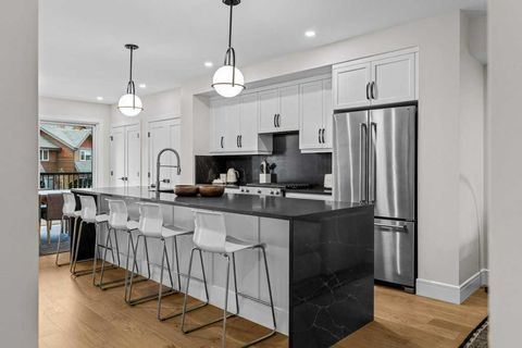 103 Rundle Drive 3 Canmore AB T1W 2L8