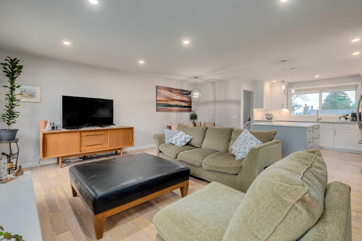 248 Canniff Place SW