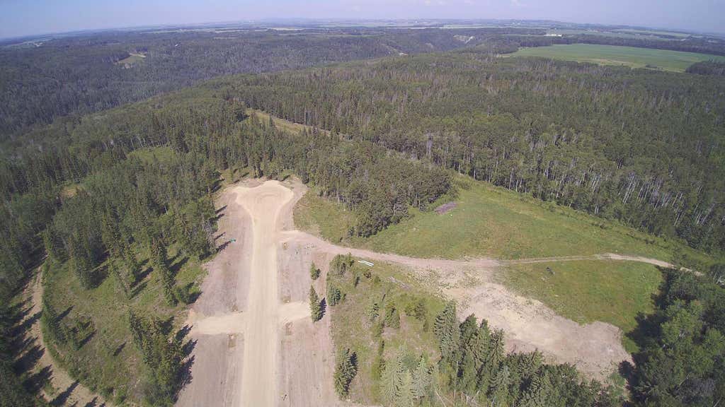 53-704016 RANGE ROAD 70