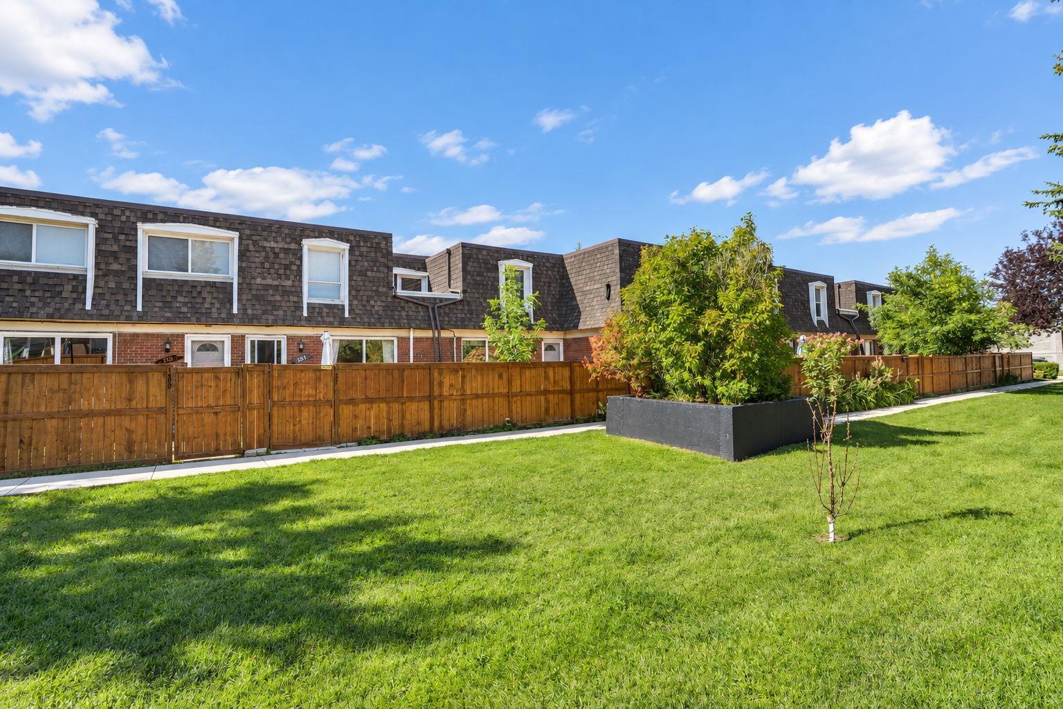 330 Canterbury Drive SW 152