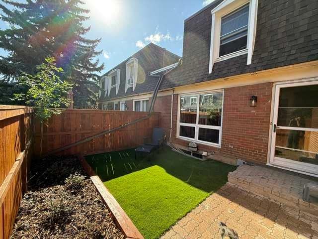 330 Canterbury Drive SW 152