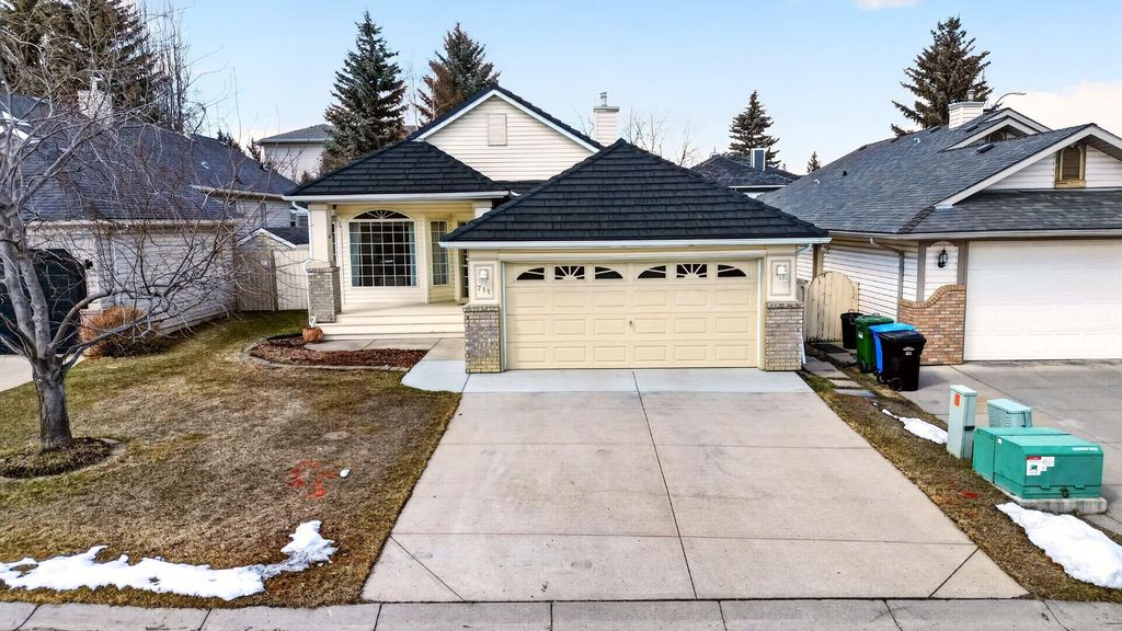 Photo of 711 Diamond Court SE, Calgary, AB T2J 7E2 (MLS # A2300046)
