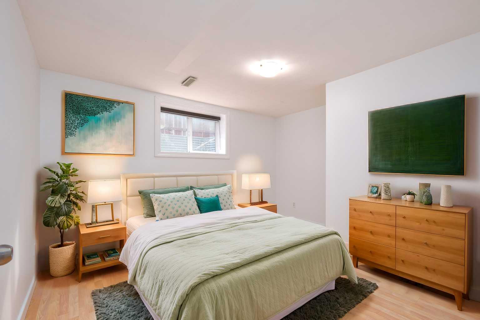 444 Evanston View NW