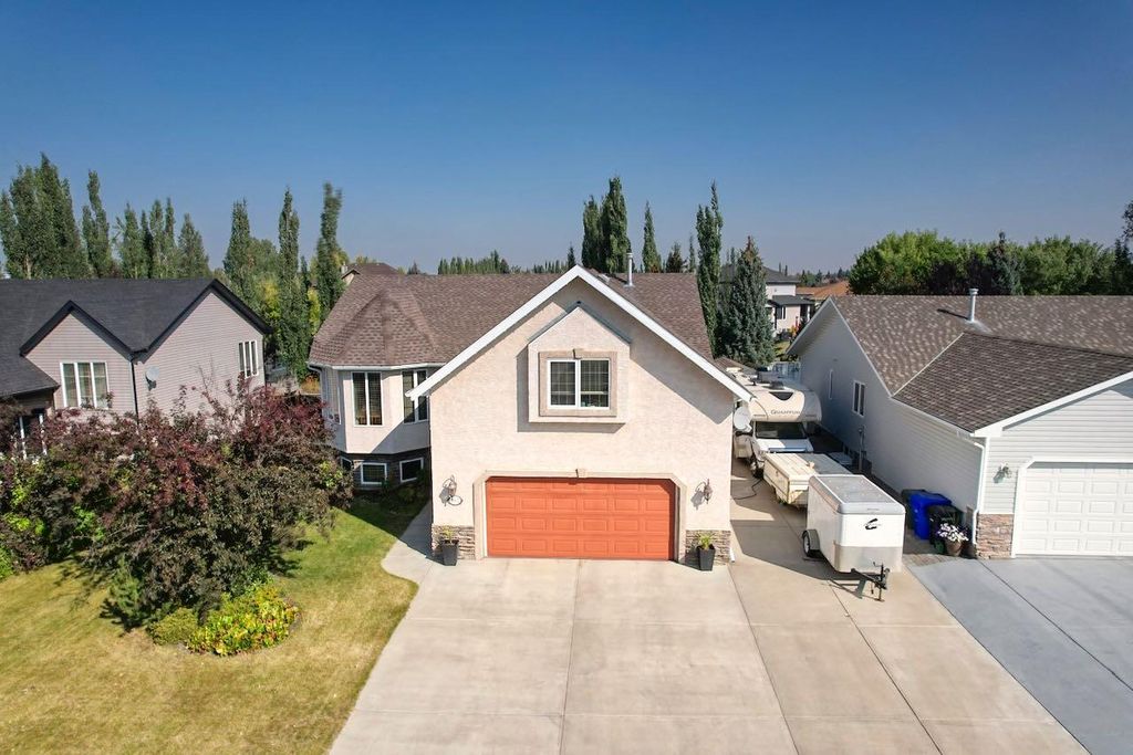 Photo of 6002 60 Street, Olds, AB T4H 1X8 (MLS # A2288607)