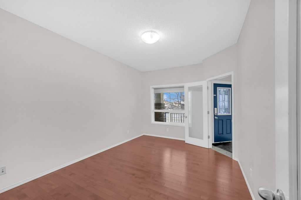 1174 Kingston Crescent SE