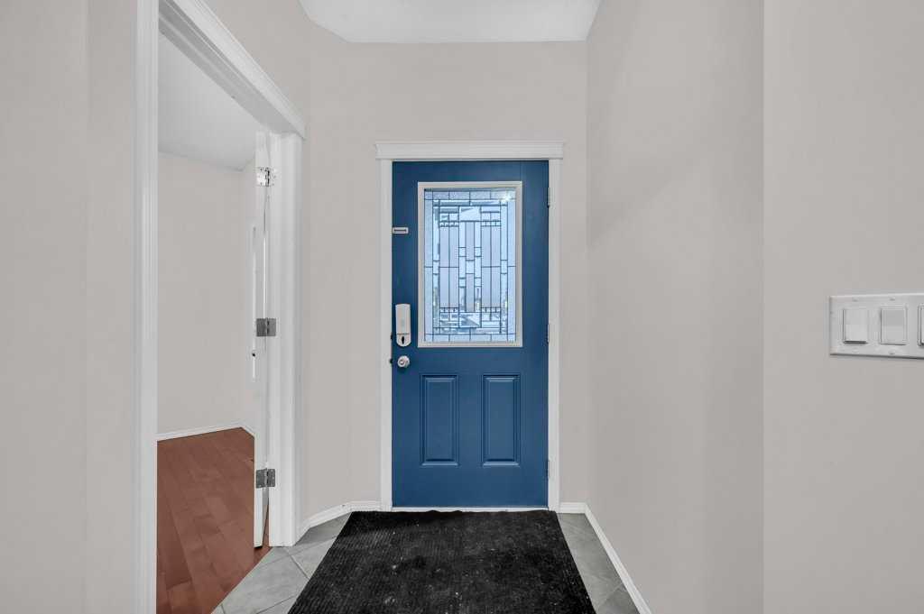 1174 Kingston Crescent SE