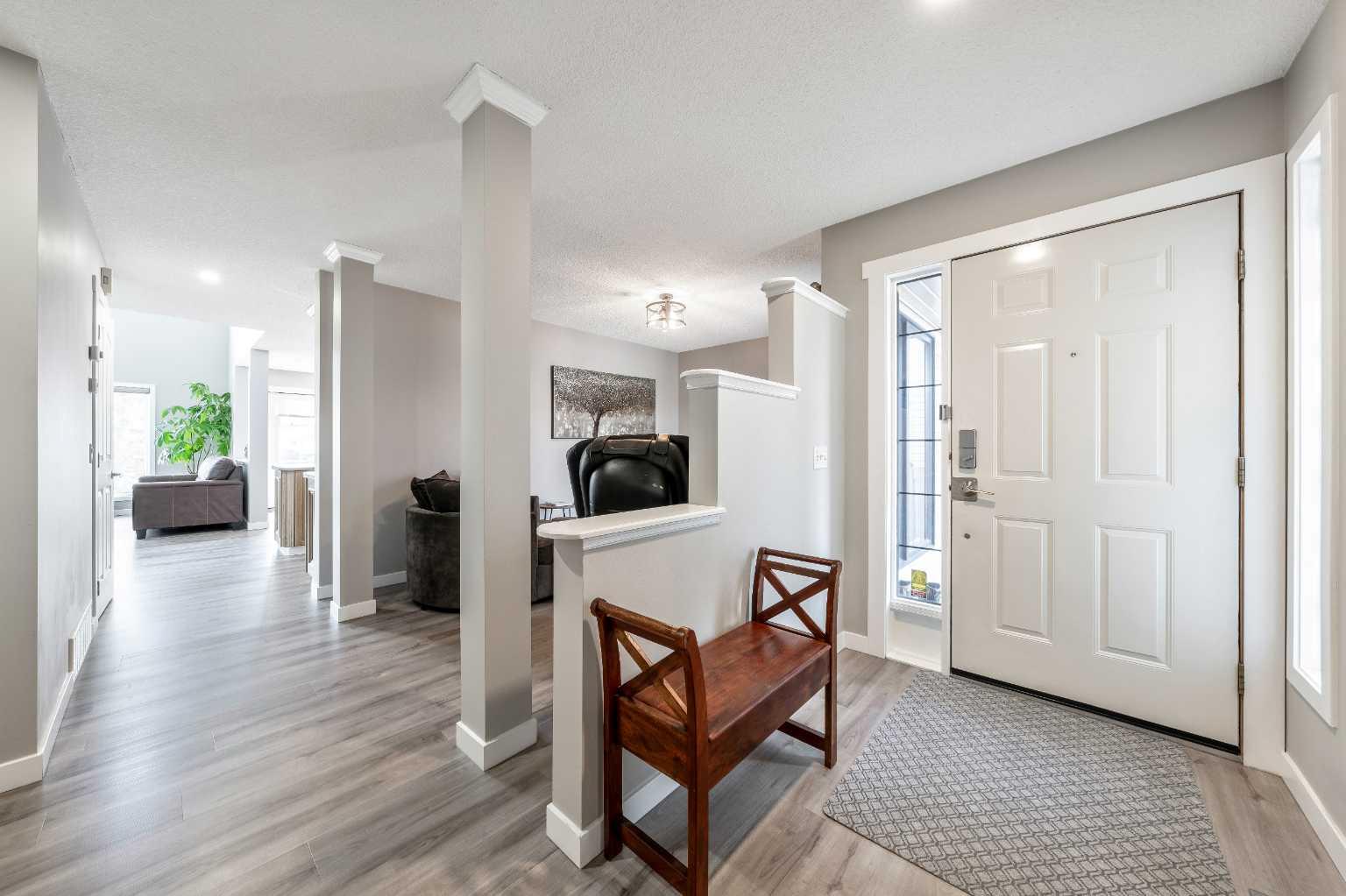 9 Hidden Valley Crescent NW