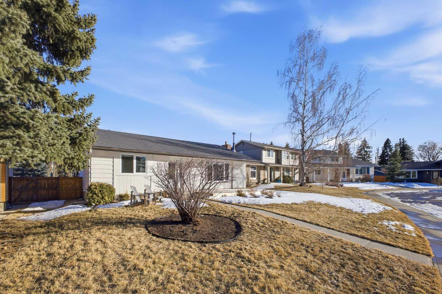 36 Lake Adams Place SE