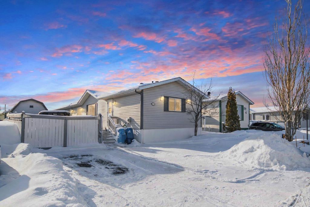 Photo of 176 Mckinlay Crescent, Fort McMurray, AB T9K 2M6 (MLS # A2289716)