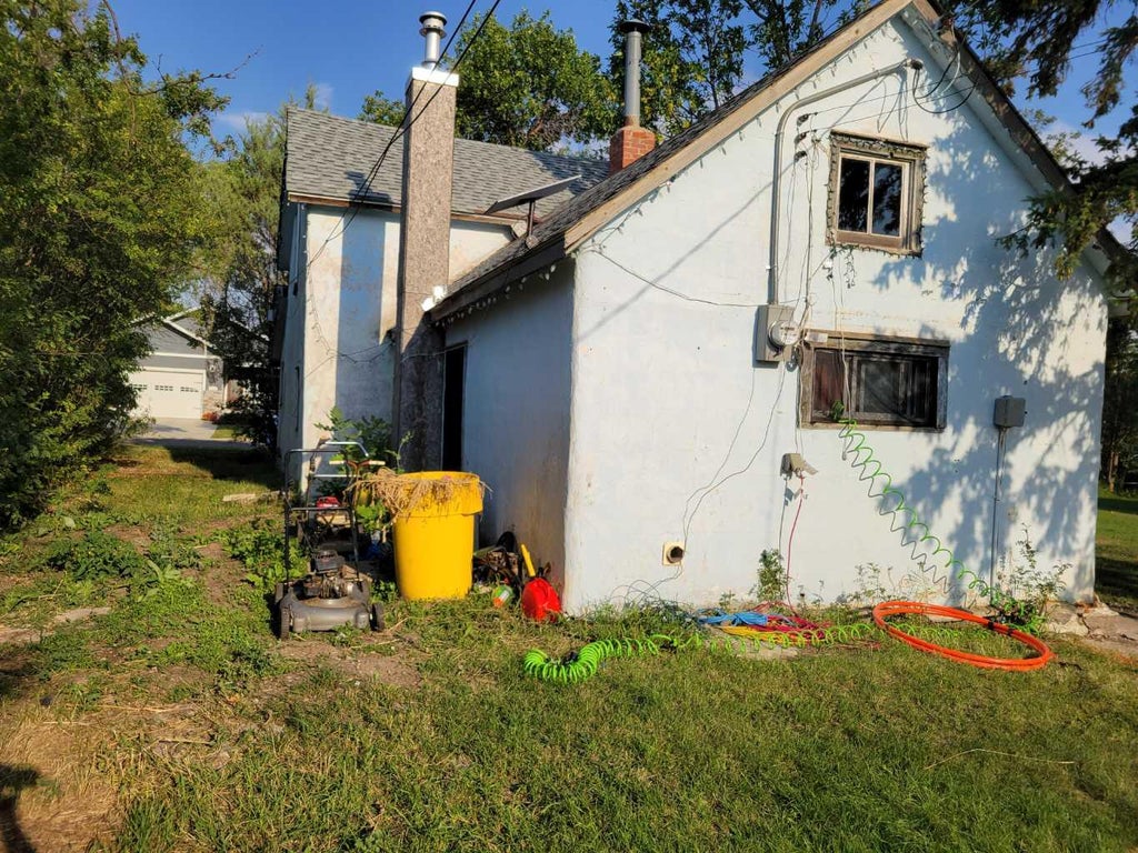 Photo of 131 5 Avenue E, Three Hills, AB T0M 2A0 (MLS # A2341045)