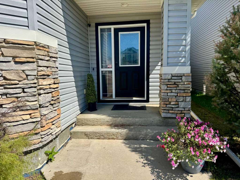 Photo of 9305 91 Street, Grande Prairie, AB T8X 0C7 (MLS # A2333136)