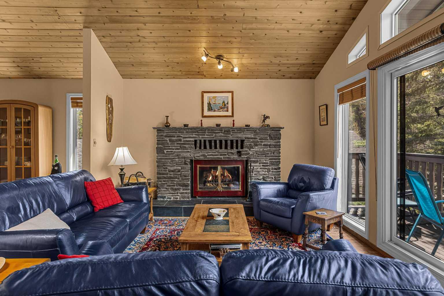 1054 Evergreen Circle