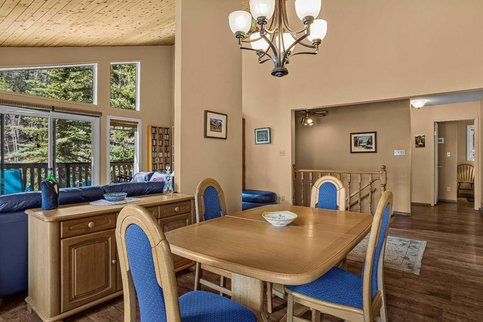 1054 Evergreen Circle