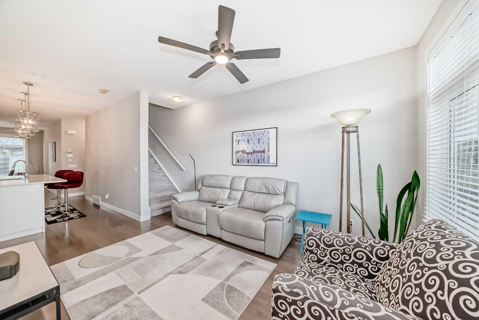 342 Redstone Boulevard NE