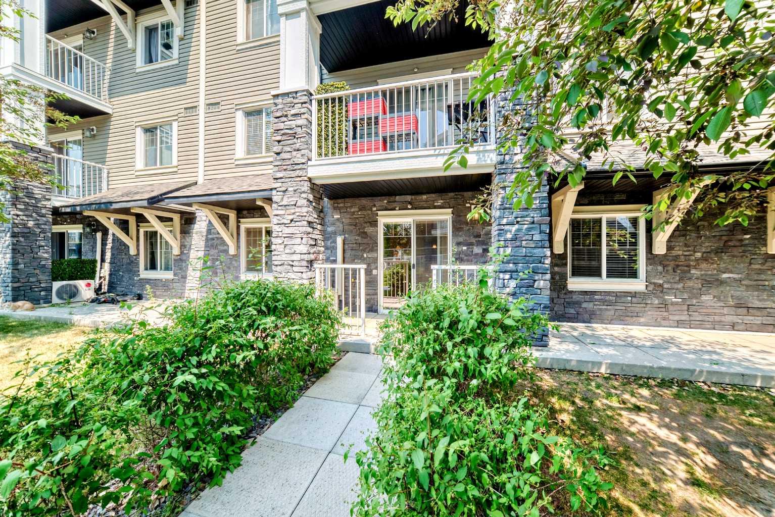 115 Prestwick Villas SE 2124