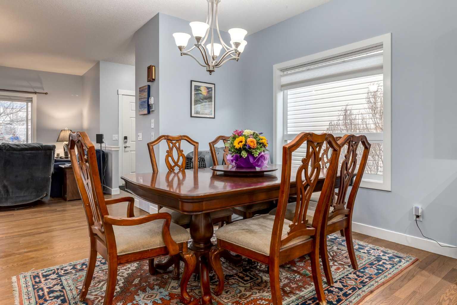 216 Silverado Range Close SW