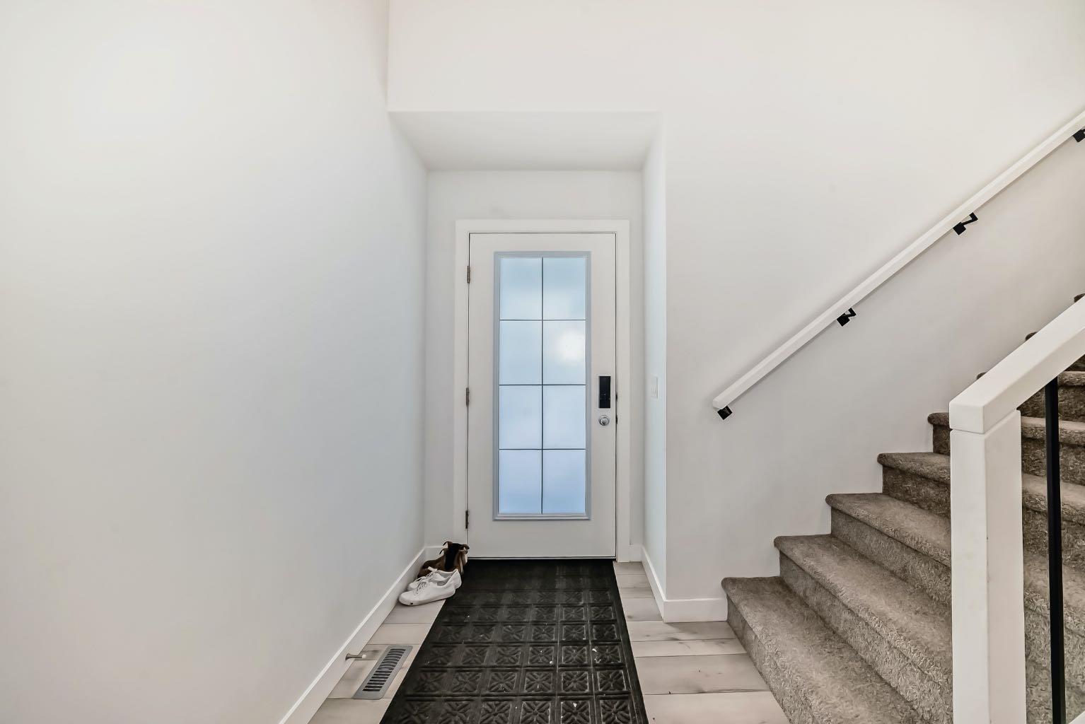 166 Creekstone Way SW