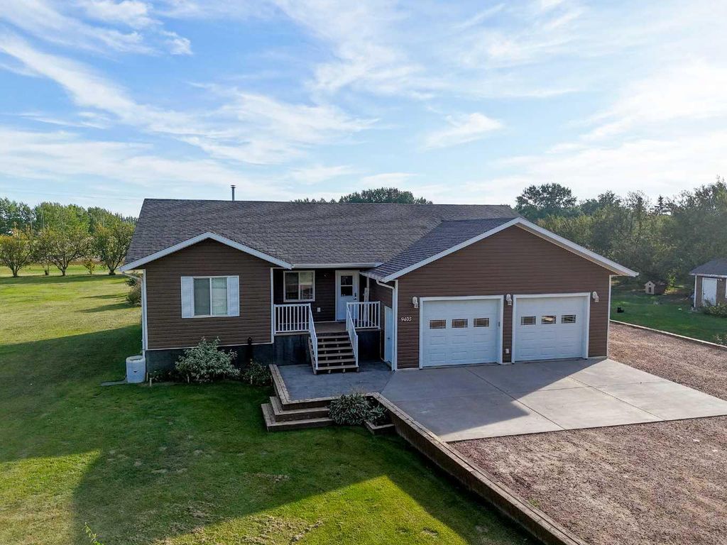 Photo of 9405 95 Avenue, Rural Mackenzie County, AB T0H 2H0 (MLS # A2293895)