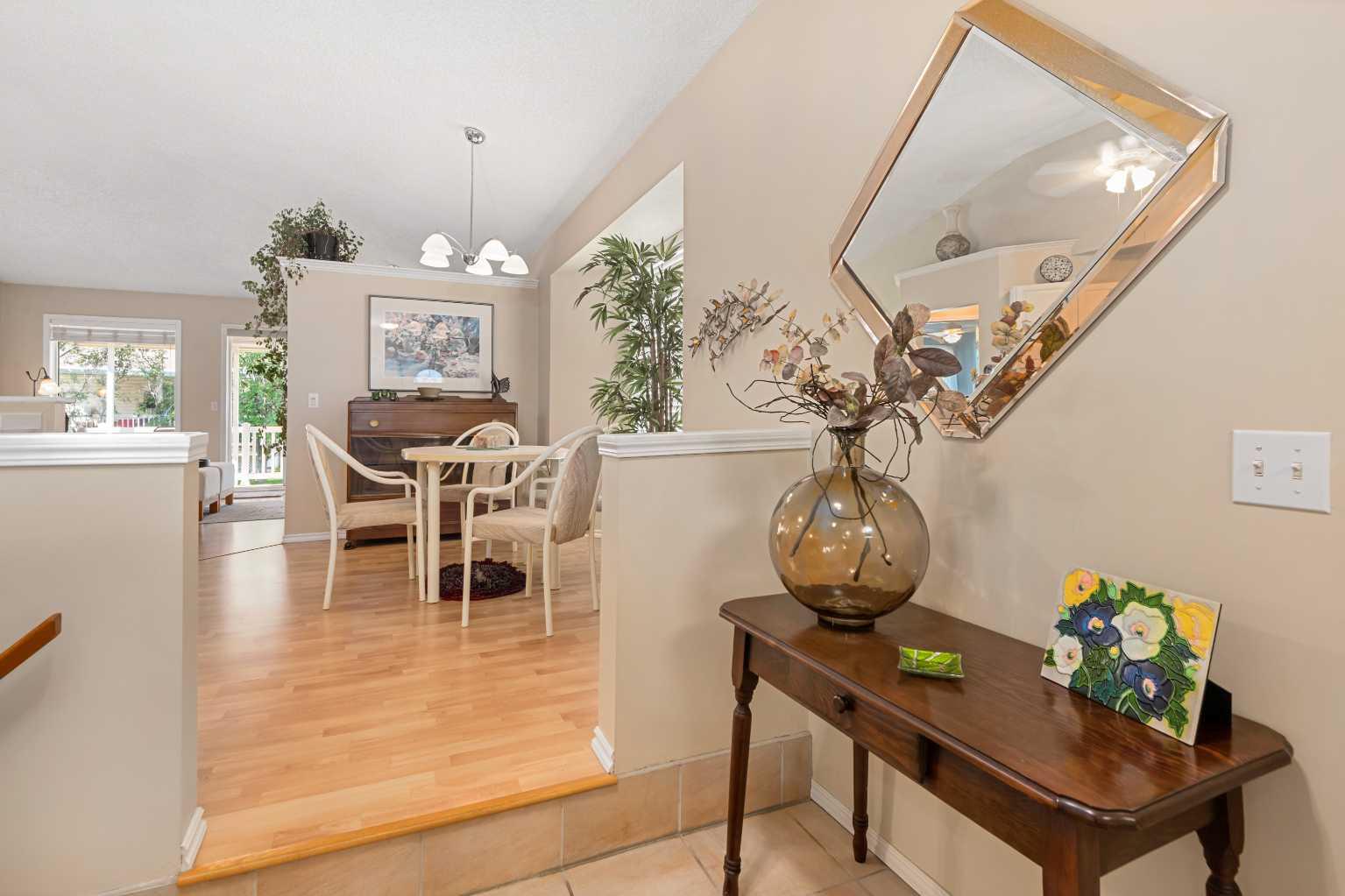 315 De Foras Close NW