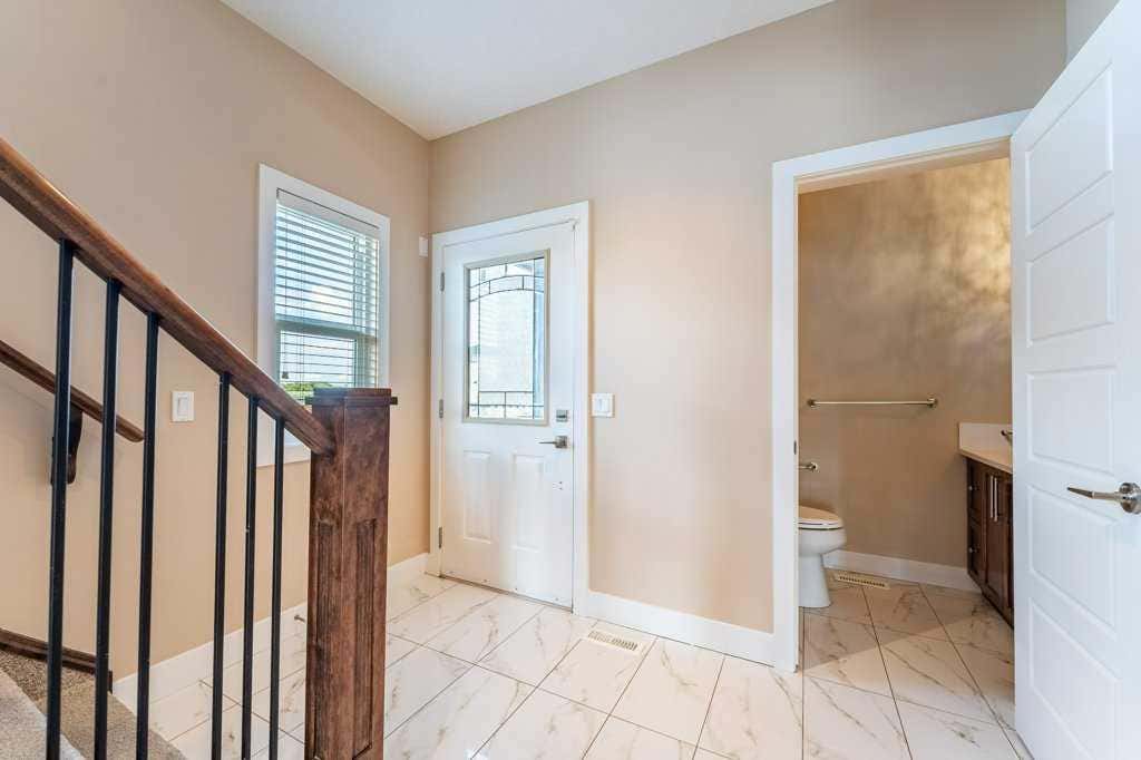 Photo of 1241 Westmount Drive, Strathmore, AB T1Y 1Y6 (MLS # A2322245)