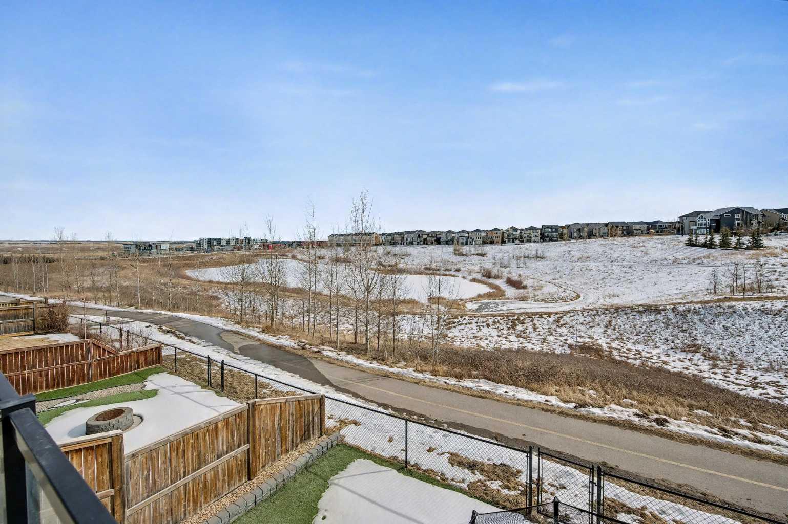 104 Nolanlake View NW