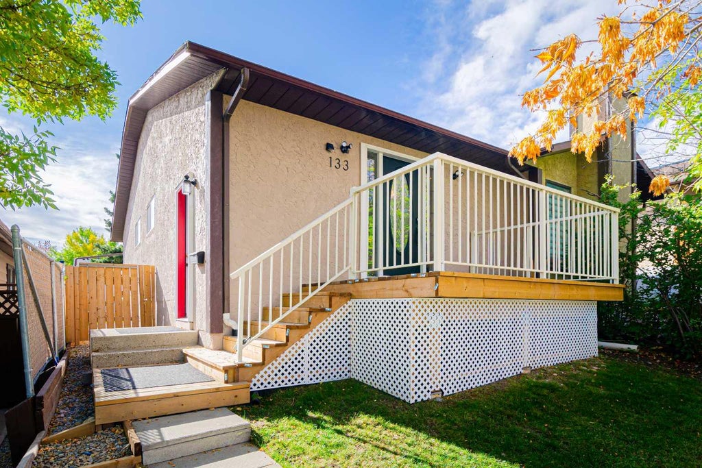 Photo of 133 Berwick Drive NW, Calgary, AB T3K 1E7 (MLS # A2348569)