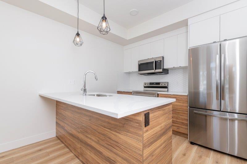 10060 46 Street NE 706