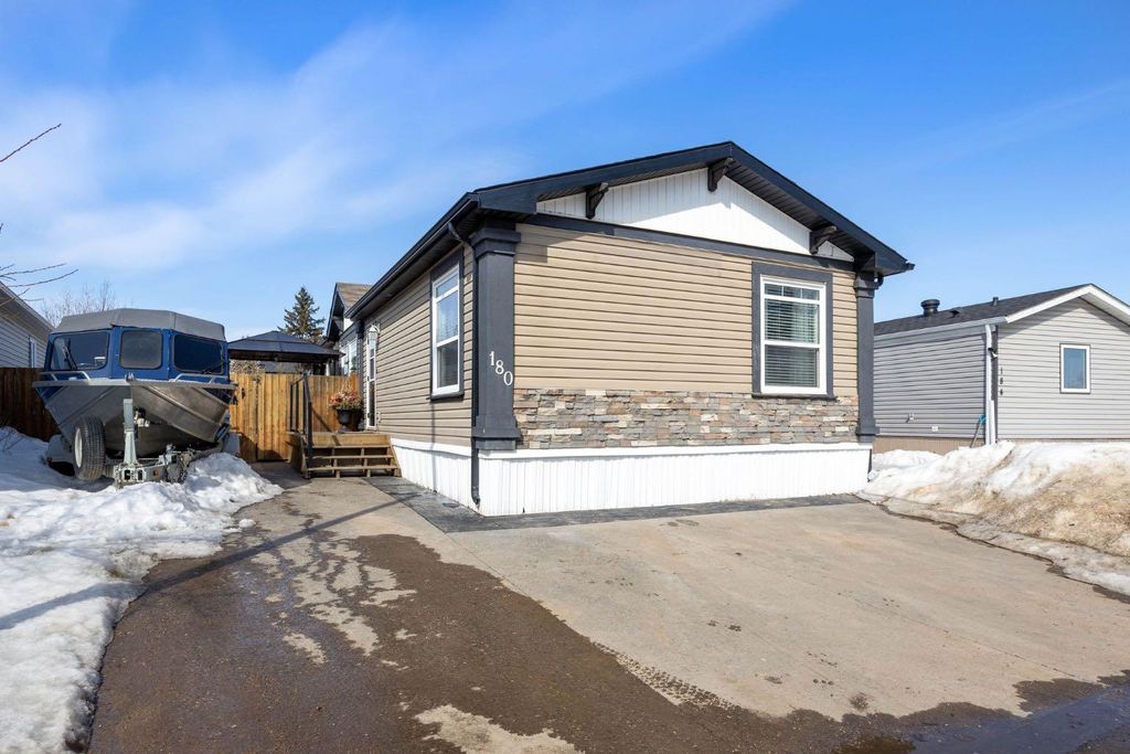 Photo of 180 Grenfell Crescent, Fort McMurray, AB T9H 2M5 (MLS # A2302468)